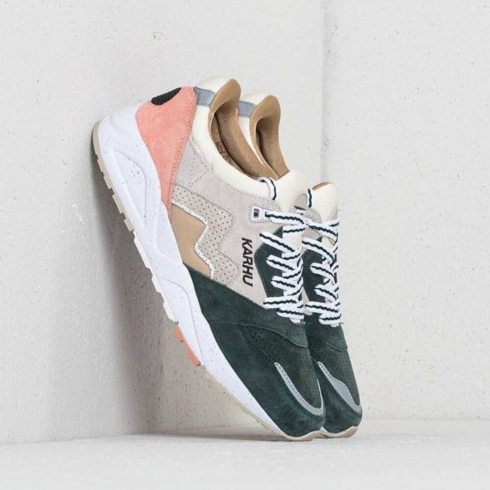 Karhu Finland ARIA Linnut F803030 Silver Burch June Bug Unisex Trainers Sneakers
